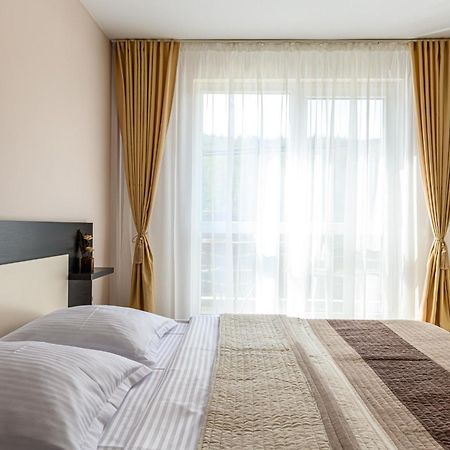 Hotel Casa Ramino Buşteni Exteriér fotografie