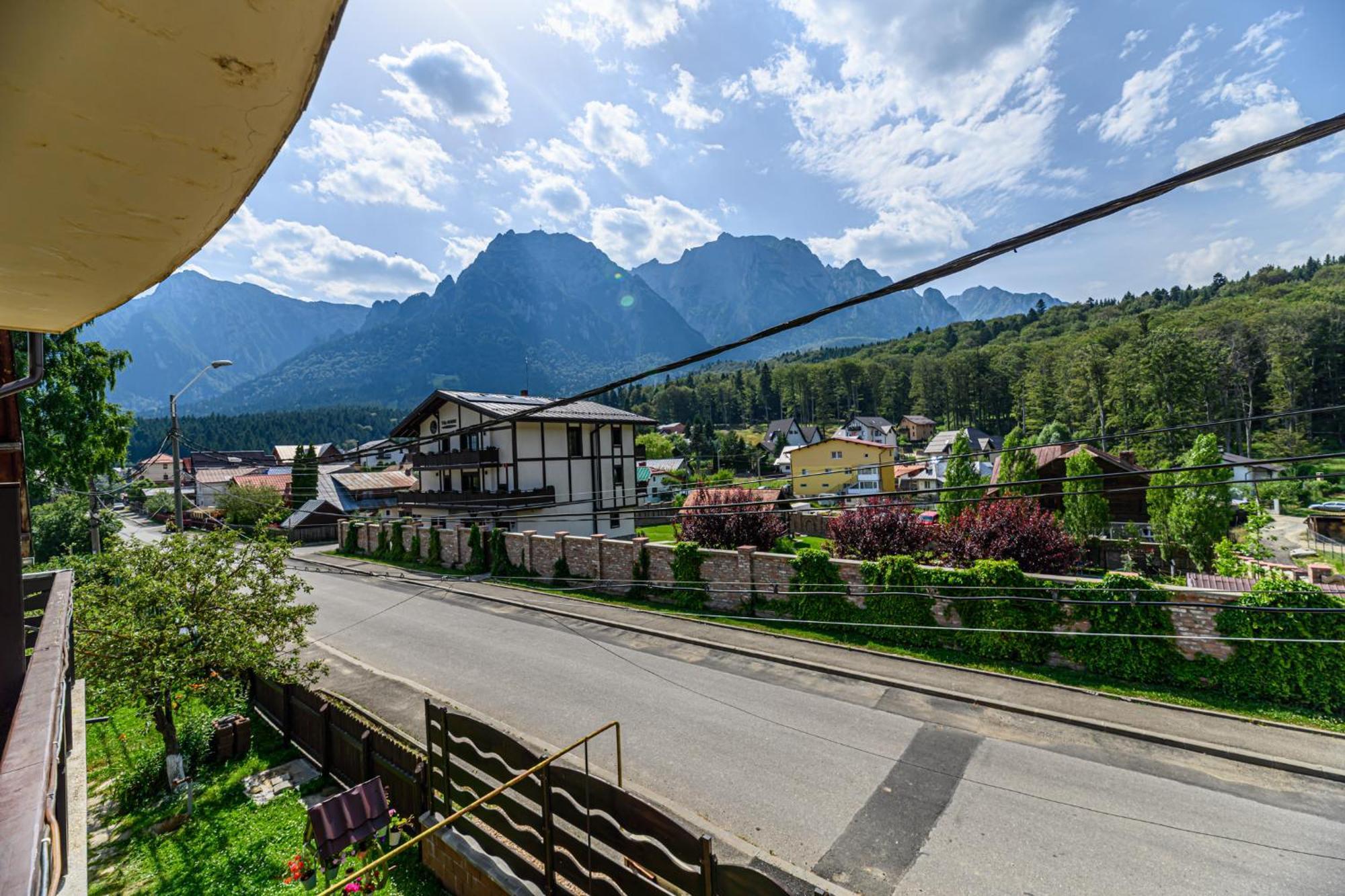 Hotel Casa Ramino Buşteni Exteriér fotografie