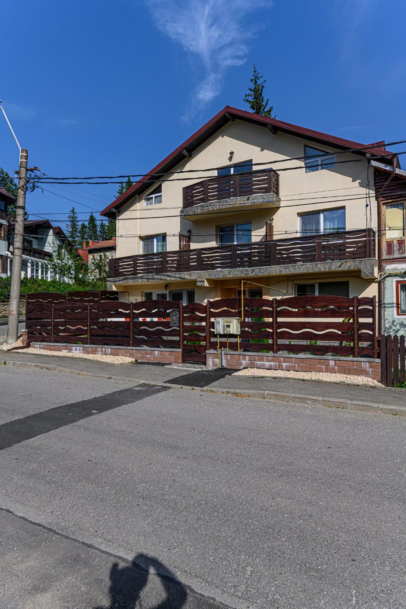 Hotel Casa Ramino Buşteni Exteriér fotografie
