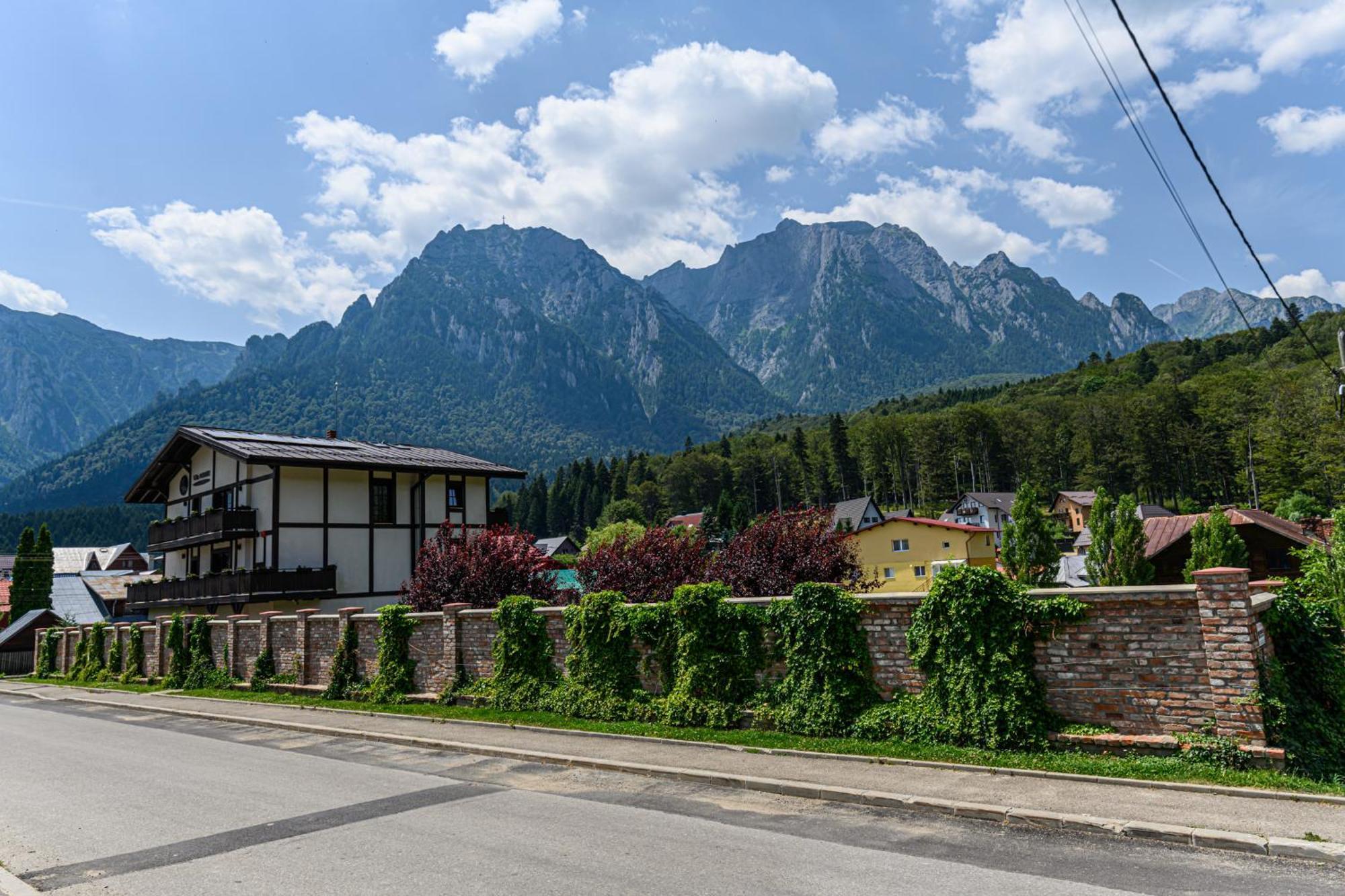 Hotel Casa Ramino Buşteni Exteriér fotografie