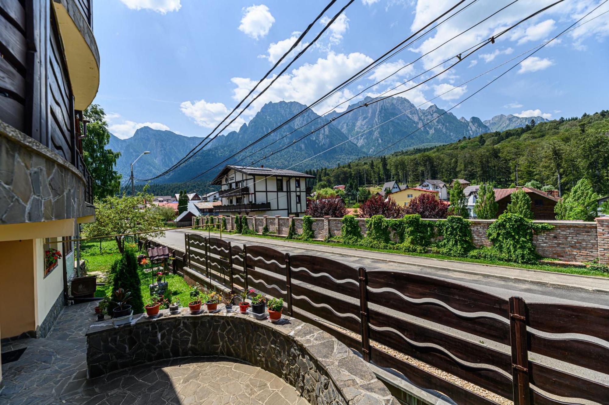 Hotel Casa Ramino Buşteni Exteriér fotografie