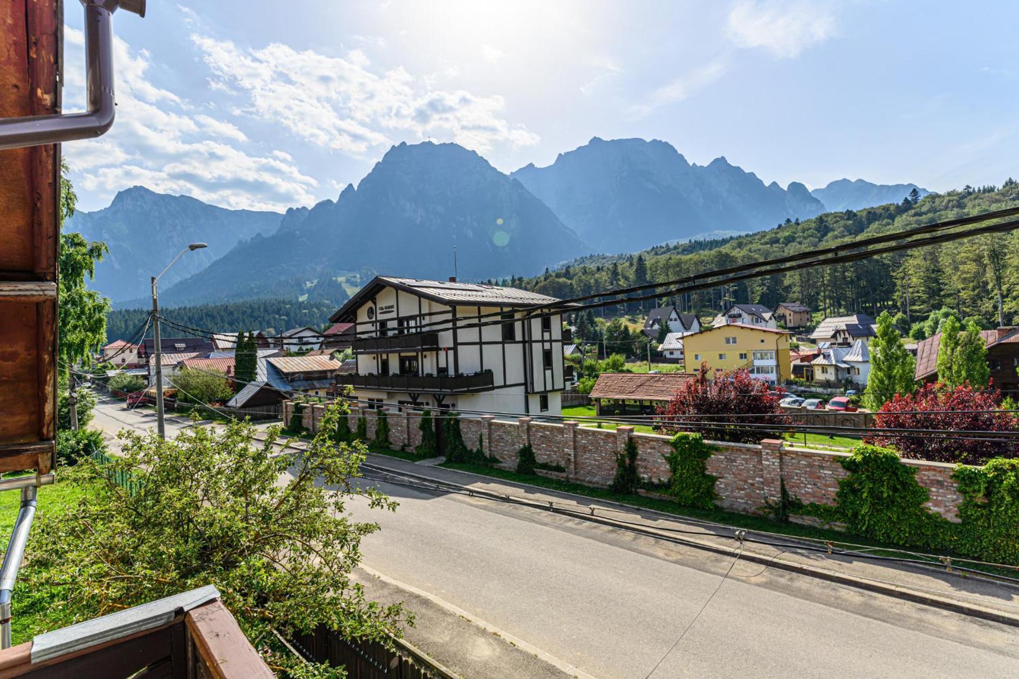Hotel Casa Ramino Buşteni Exteriér fotografie