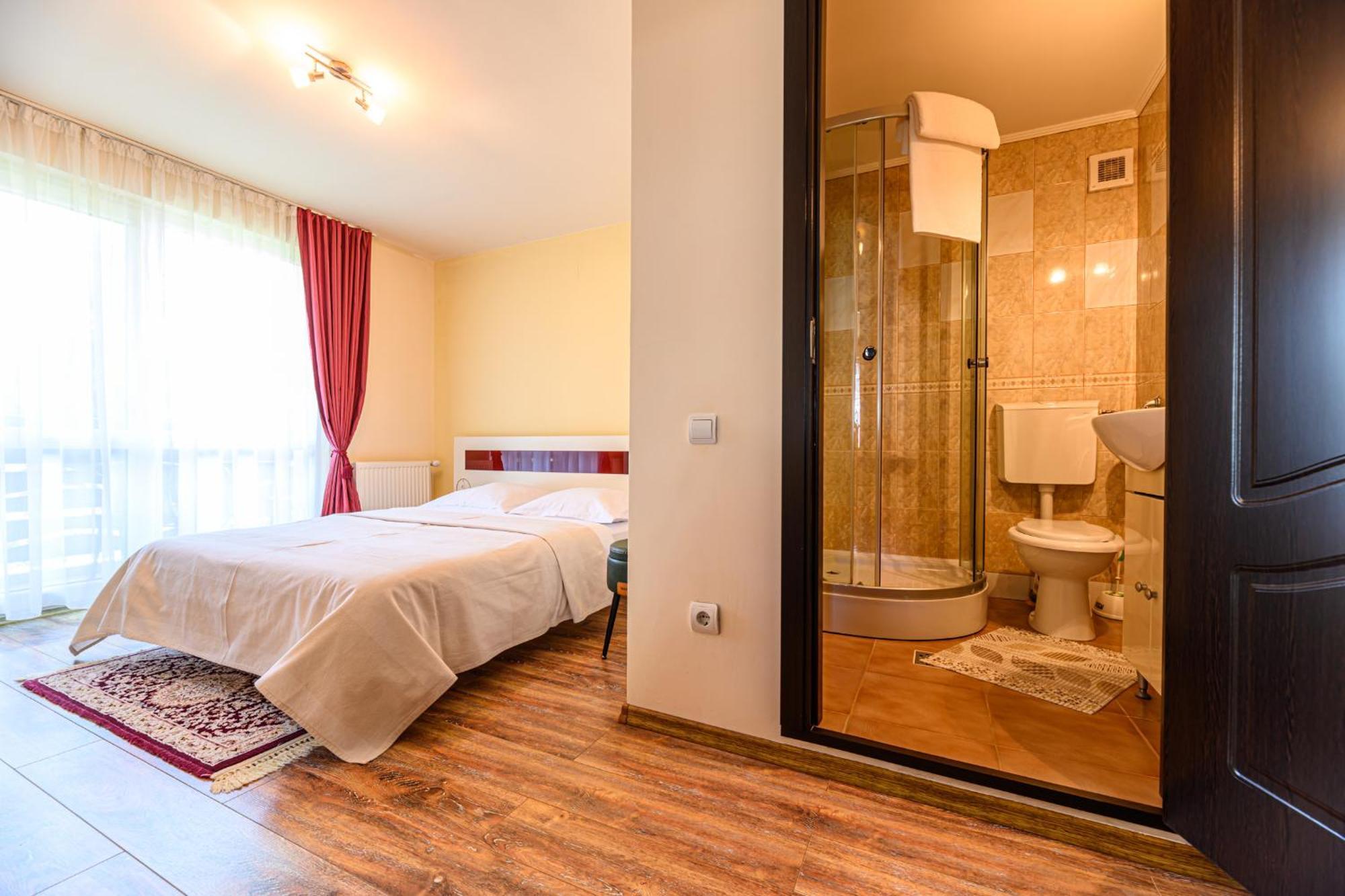 Hotel Casa Ramino Buşteni Exteriér fotografie